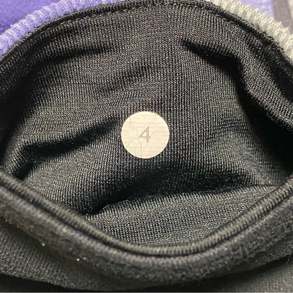 Lululemon Leggings Women’s Size 4 Black Reversible Wunder Under Capri Leggings - Picture 11 of 11